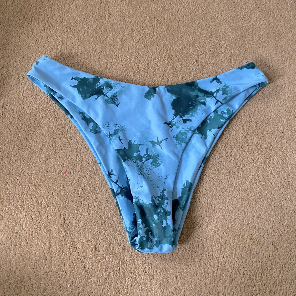 Marbled bikini bottoms